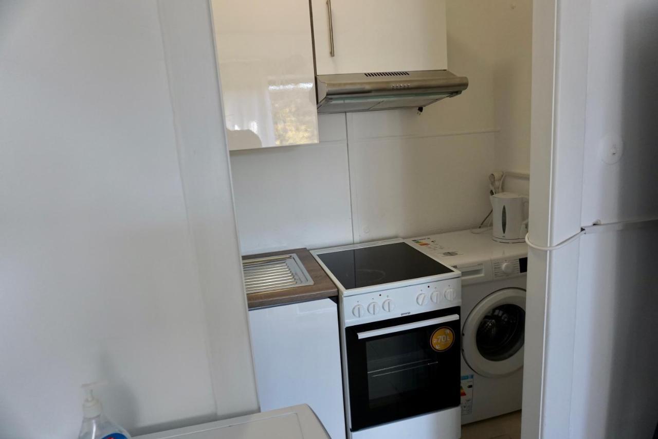 Alster Hamburg - Saniertes Und Mobliertes Apartment Mit Bad Und Kuche エクステリア 写真