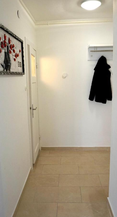 Alster Hamburg - Saniertes Und Mobliertes Apartment Mit Bad Und Kuche エクステリア 写真