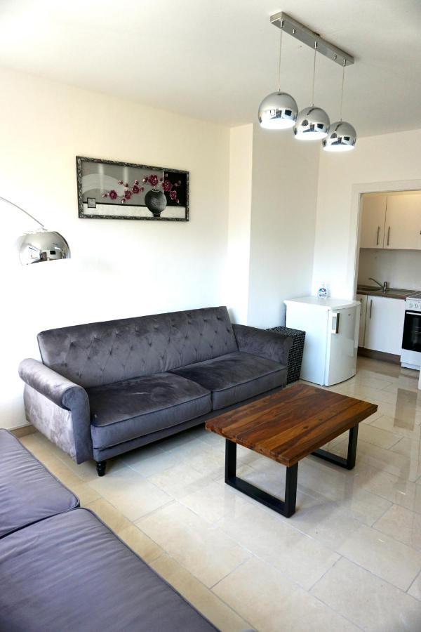 Alster Hamburg - Saniertes Und Mobliertes Apartment Mit Bad Und Kuche エクステリア 写真